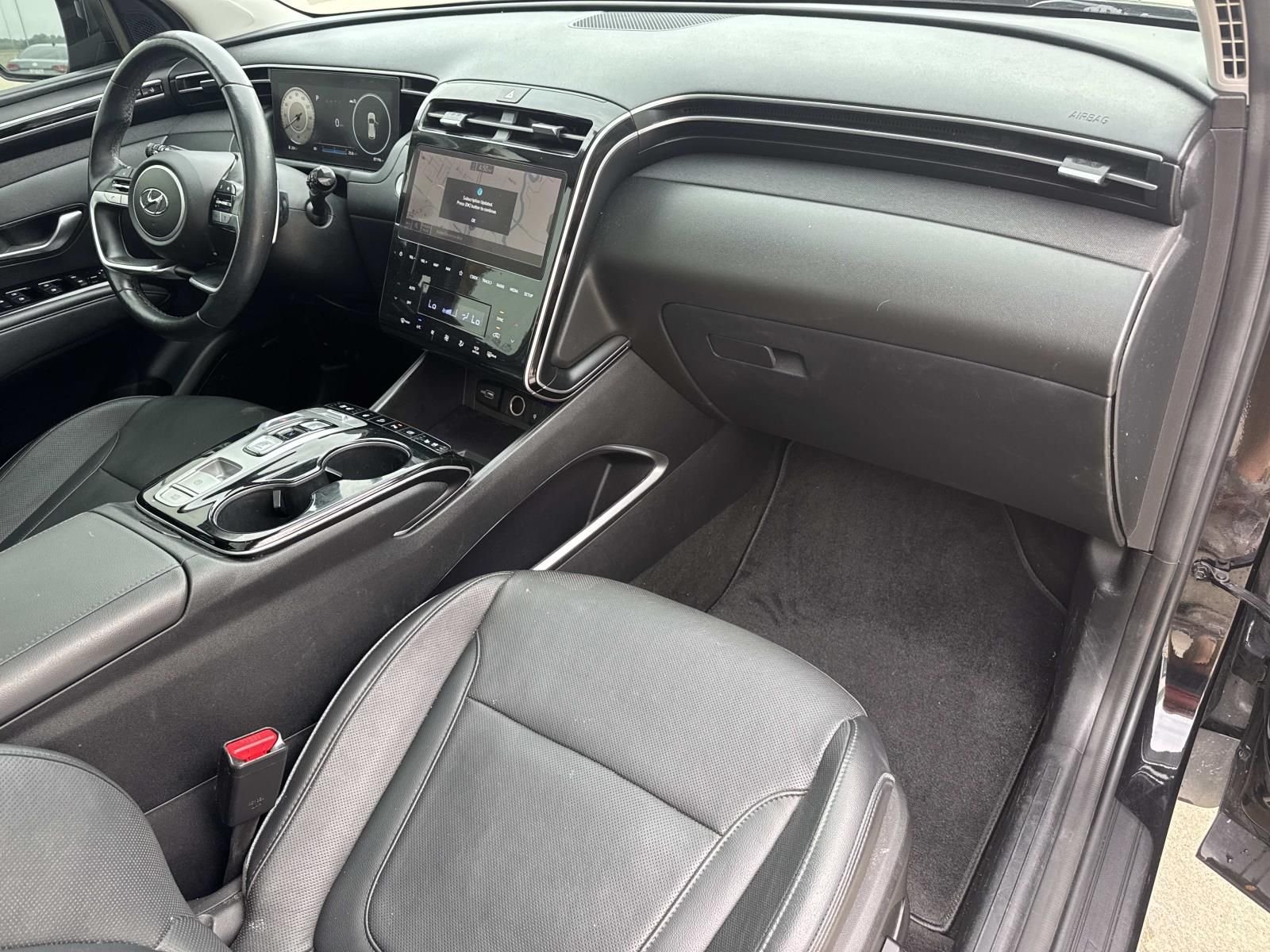 Used 2022 Black Hyundai Limited image 10