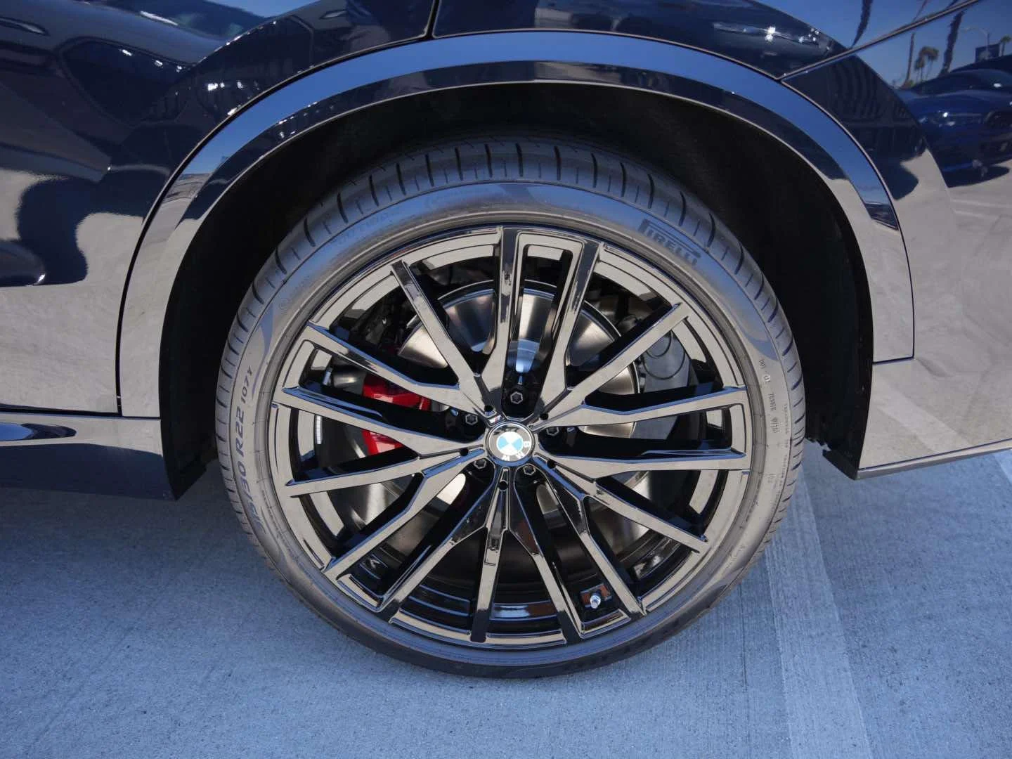 New 2026 Carbon Black Metallic BMW sDrive40i image 6