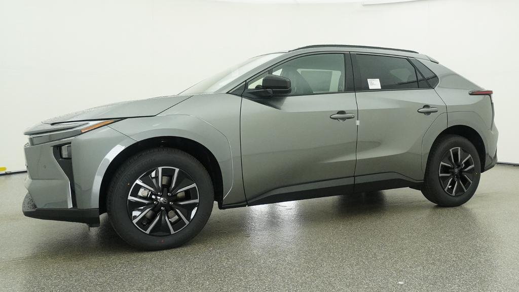 New 2026 Heavy Metal Toyota XLE image 4
