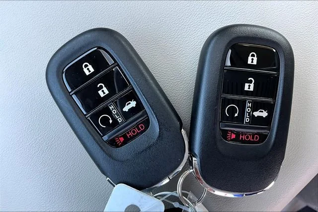 2025 Honda Accord SE - Photo 29