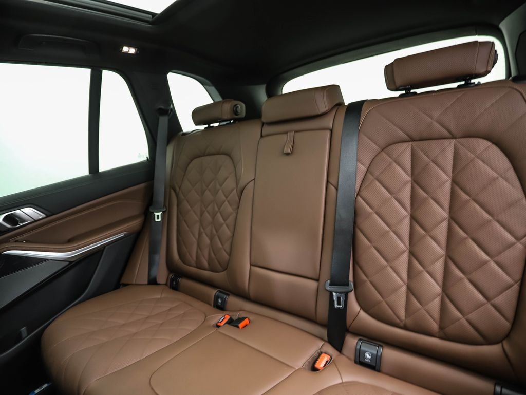 New 2026 Gray Metallic BMW xDrive40i image 23