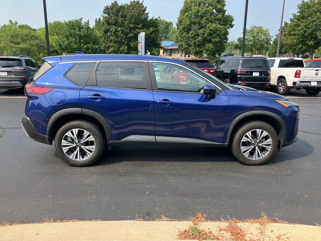 2023 Nissan Rogue SV - Photo 7