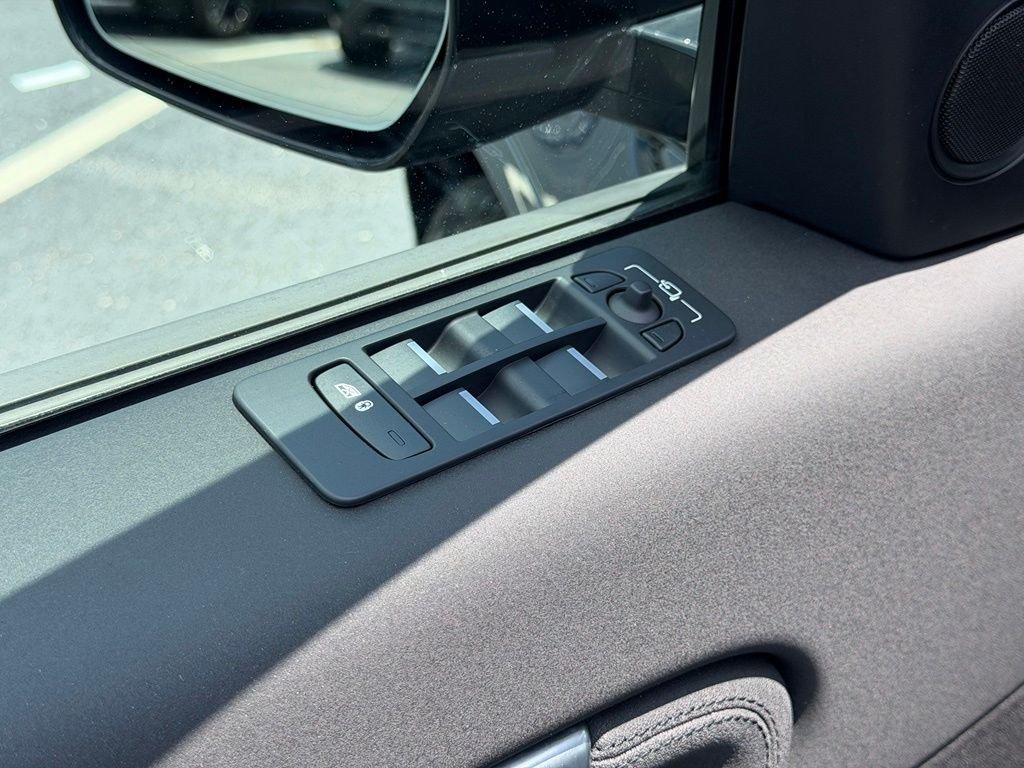 Used 2024 Gray Land Rover S image 14