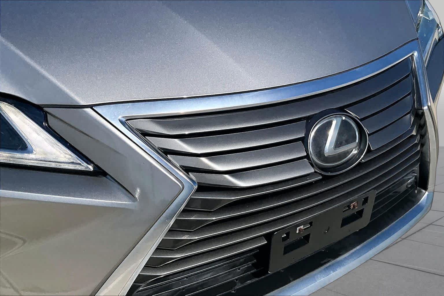 Used 2017 Atomic Silver Lexus  image 28