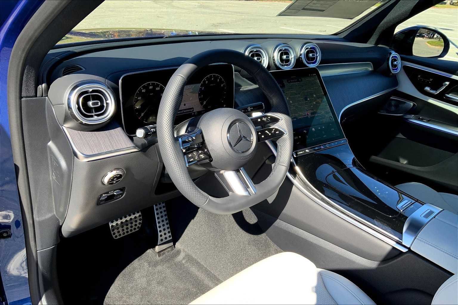 Certified Used 2026 Starling Blue Metallic Mercedes-Benz GLC 300 image 9