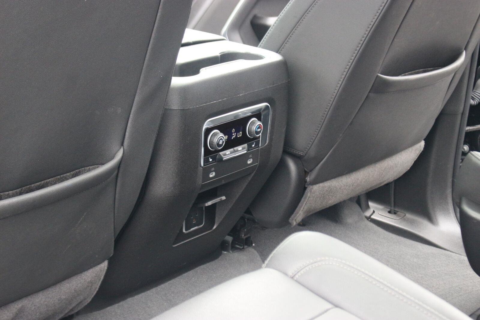 Used 2024 Black Chevrolet Z71 image 37