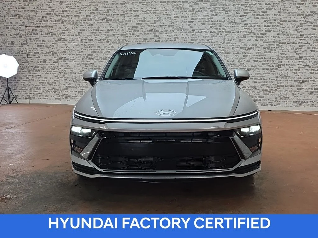 Certified Used 2025 Aero Silver Hyundai SE image 2