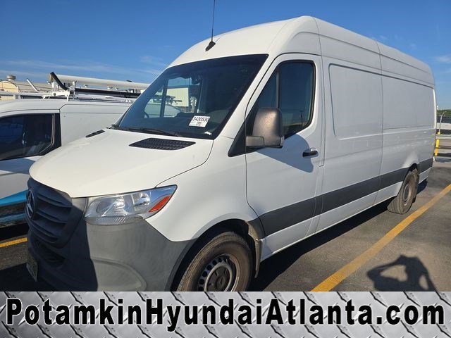 2022 Mercedes-Benz Sprinter 2500 Gas 170 WB High Roof's photo