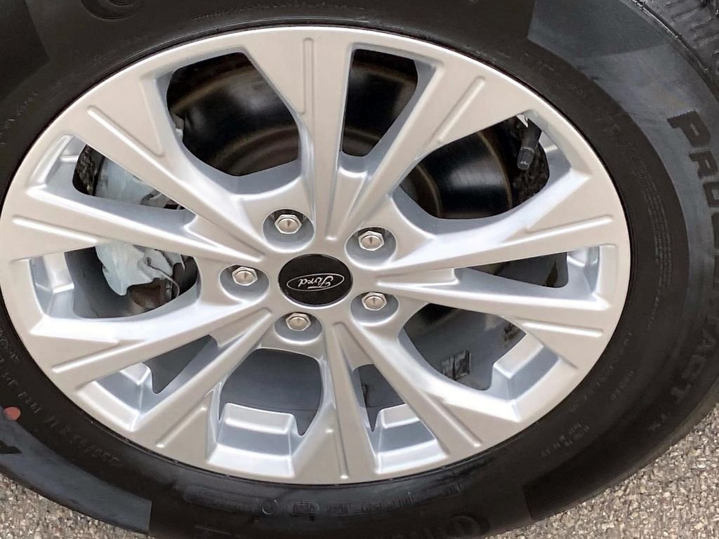 Used 2023 Black Ford Active image 29