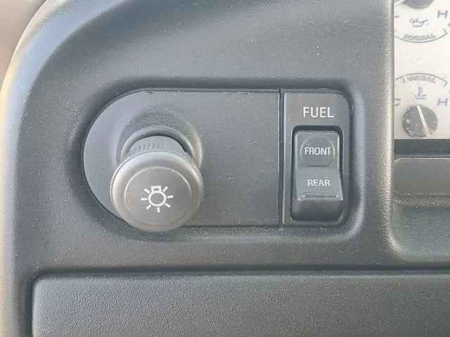 Used 1996 White Ford XLT image 18