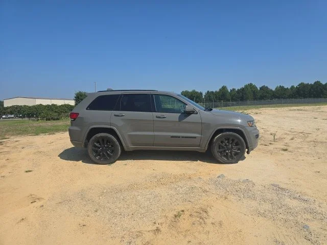 Used 2021 Gray Jeep Laredo X image 11