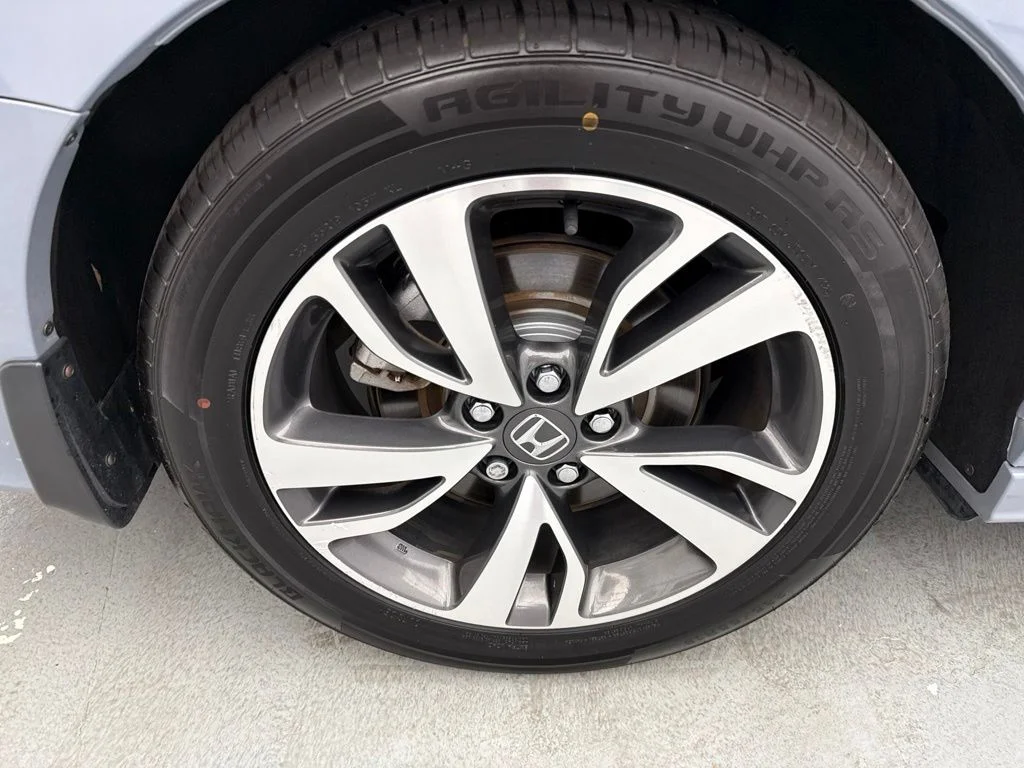 Used 2023 Gray Honda Touring image 13