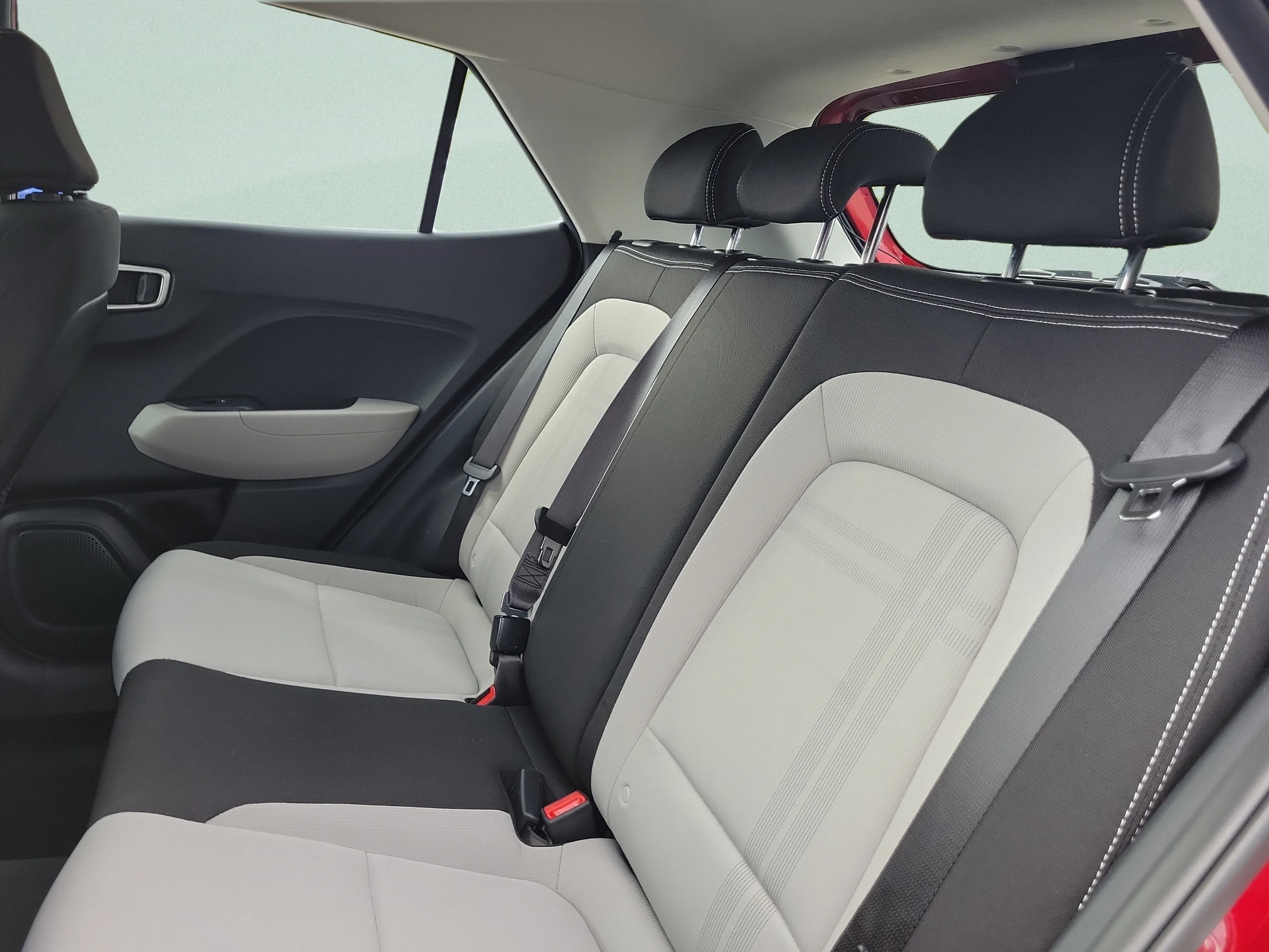 Used 2025 Ultimate Red Hyundai SEL image 14