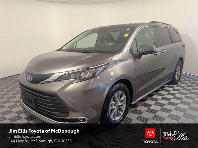 2024 Toyota Sienna XLE