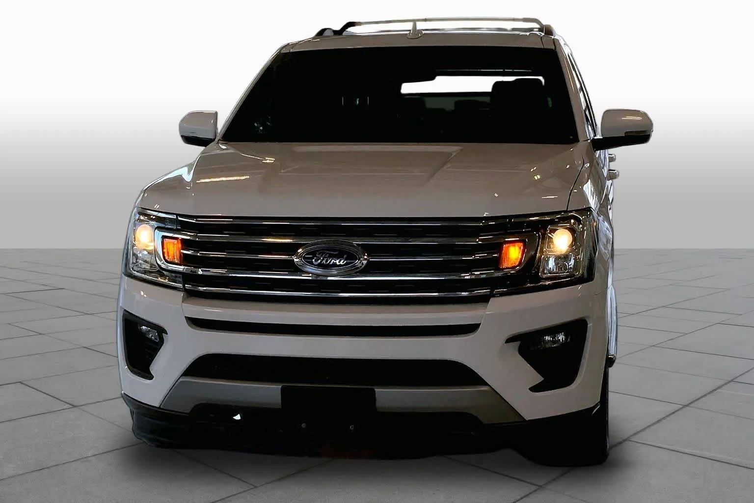 Used 2020 Oxford White Ford XLT image 4
