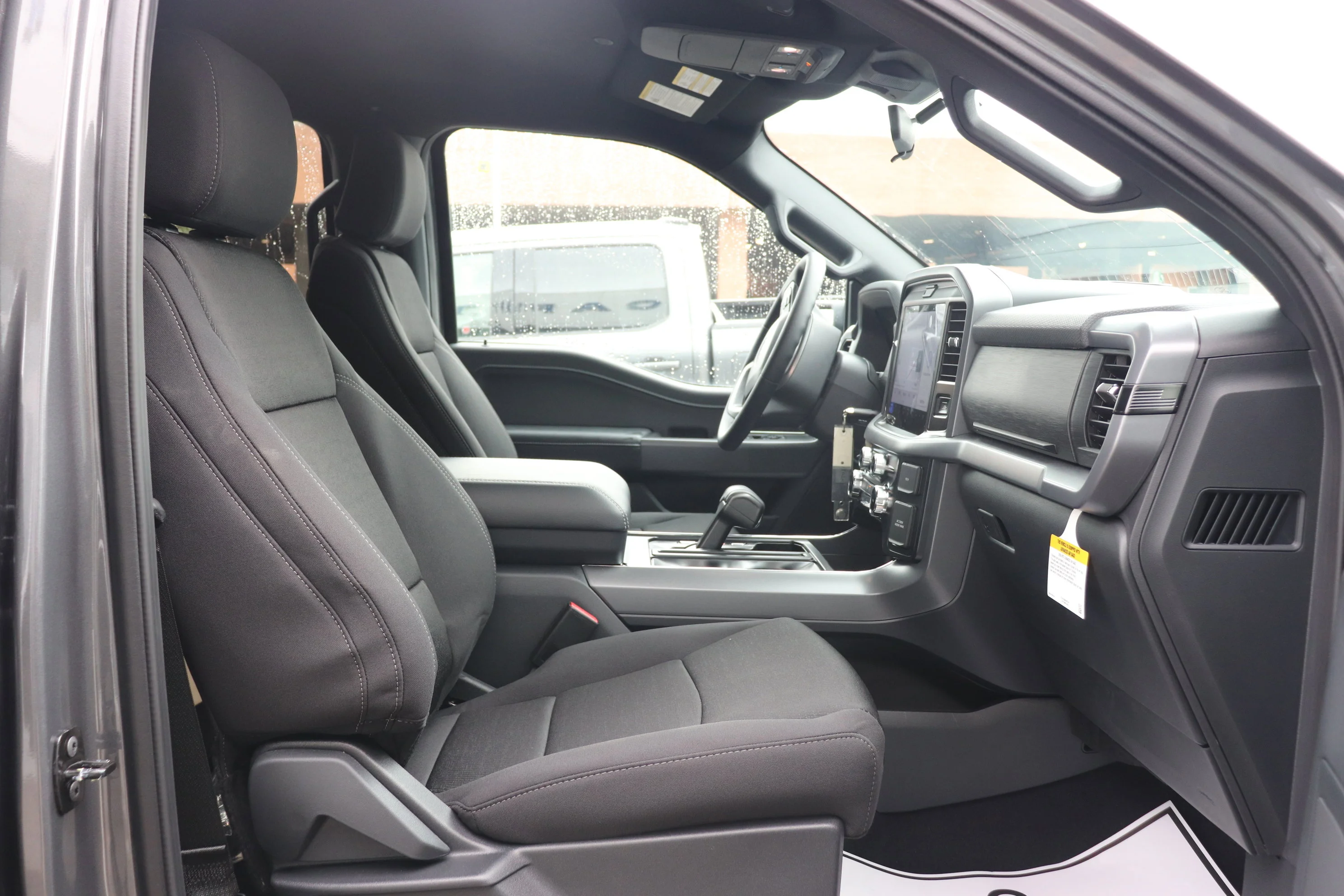 New 2026 CARBONIZED GREY METALLIC Ford XLT image 8