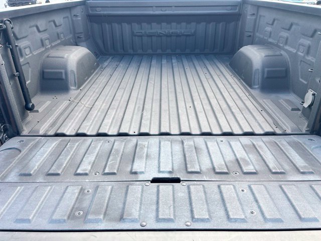 Used 2023 TITANIUM RUSH METALLIC GMC Denali image 29