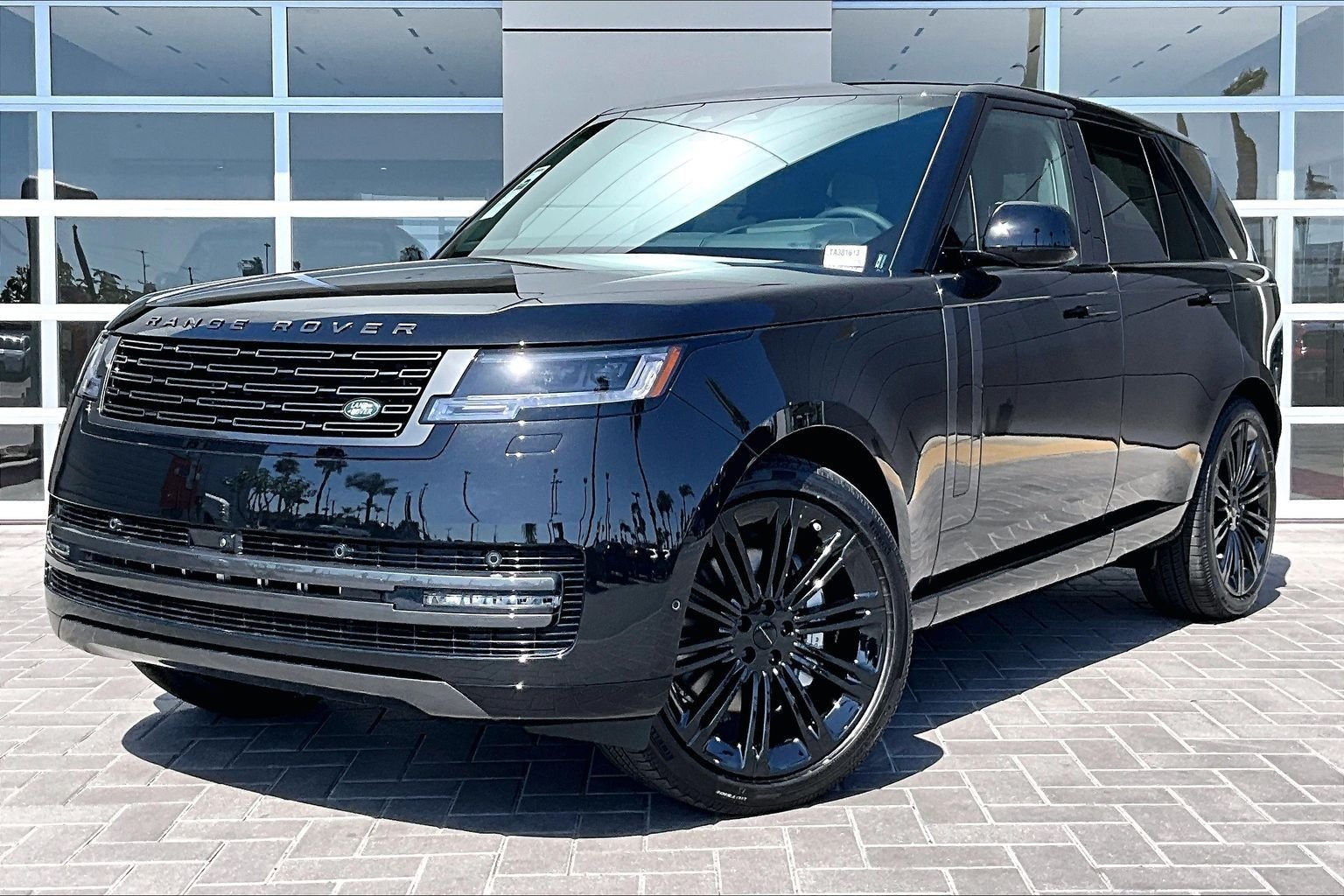 New 2026 Santorini Black Land Rover SE image 1