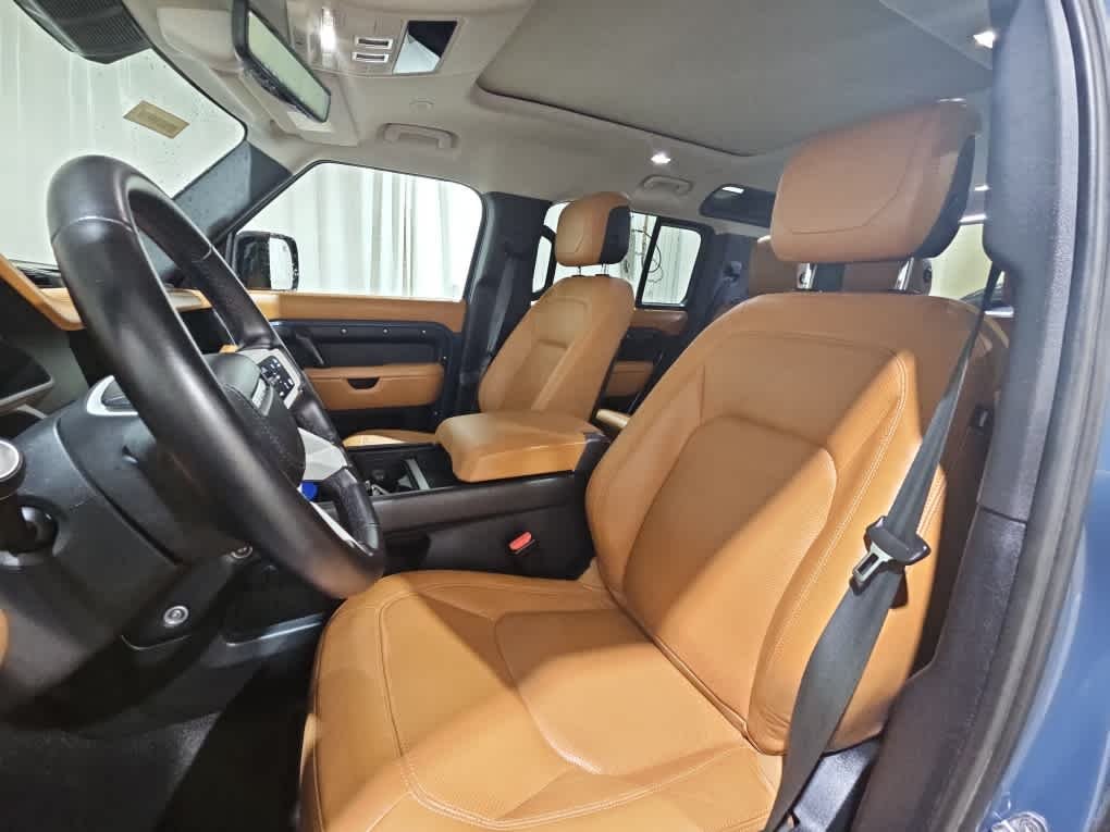 Used 2024 Blue Land Rover S image 11