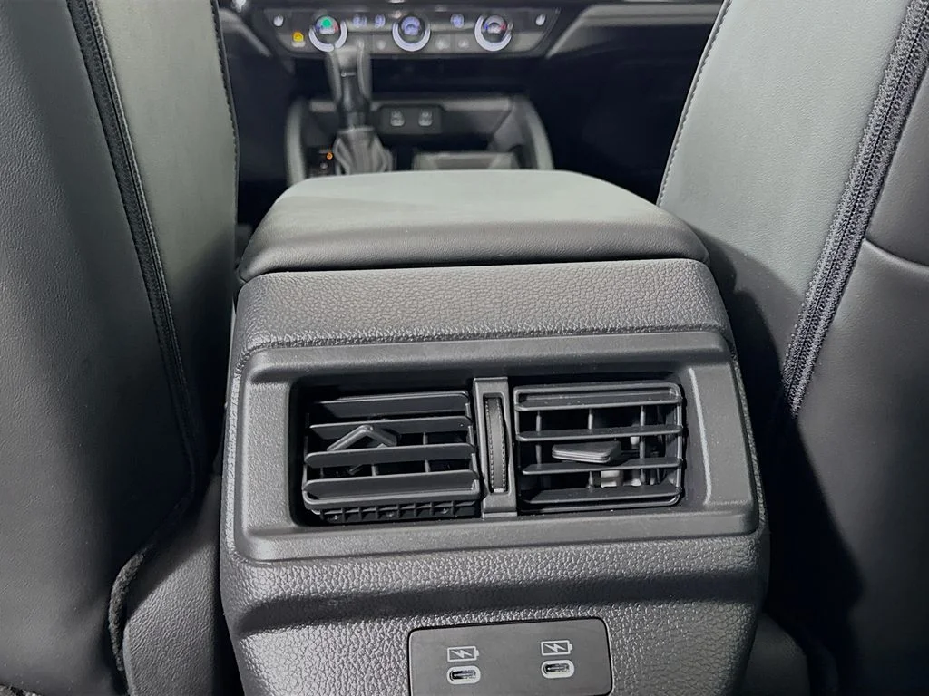 Certified Used 2025 Platinum Honda EX-L image 29