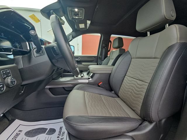 Used 2025 Cypress Gray Chevrolet ZR2 image 21