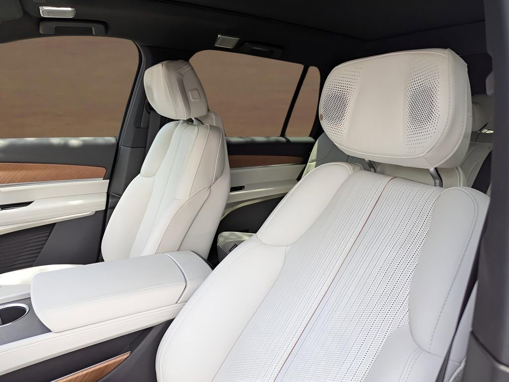2026 Cadillac VISTIQ Sport - Photo 9