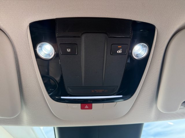 Certified Used 2023 White Kia Wind image 27