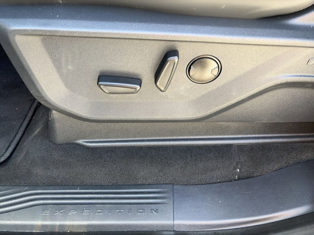 Used 2025 Black Ford Active image 13