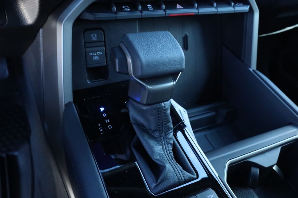 2026 Toyota Tundra Limited - Photo 8