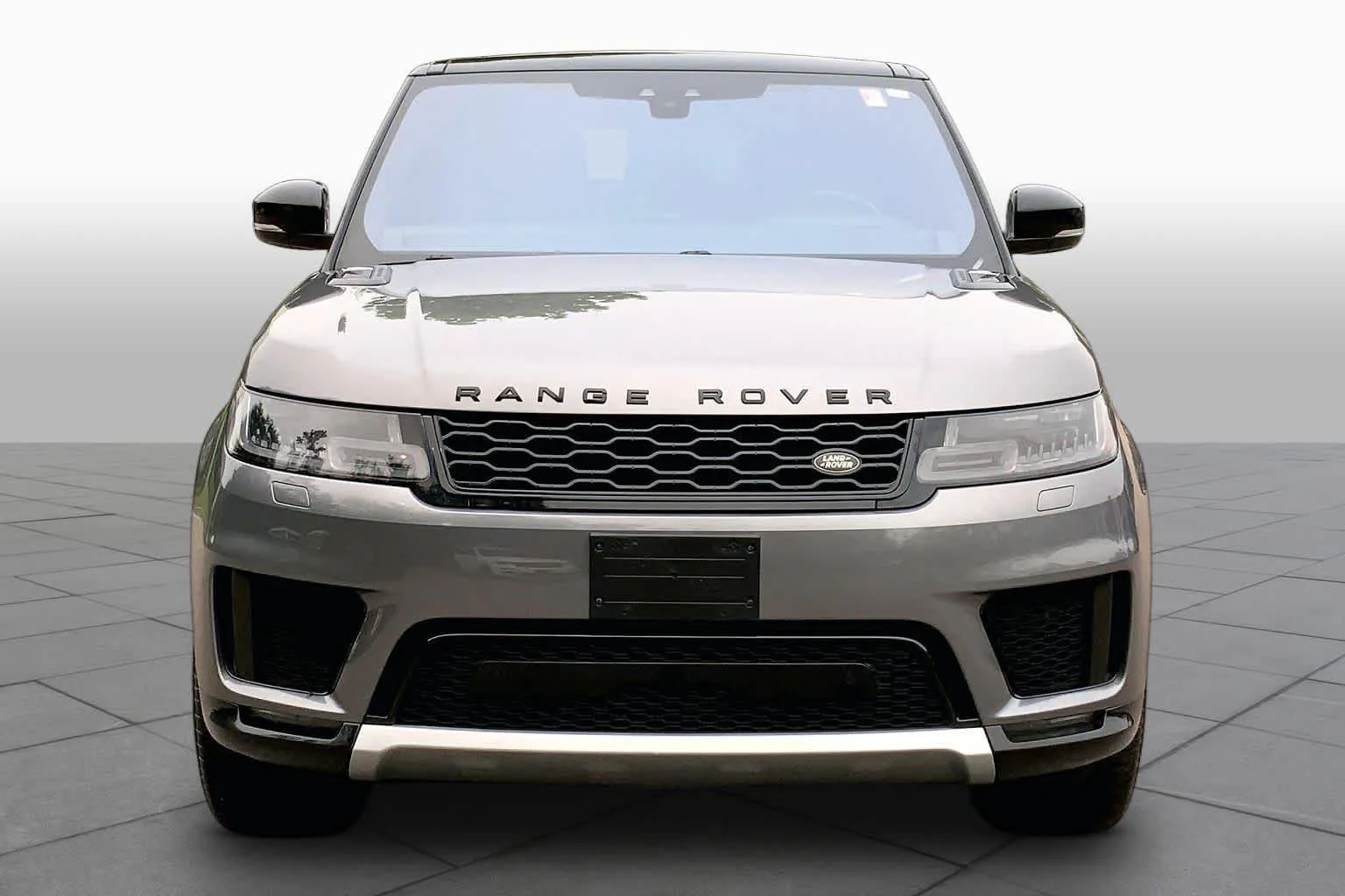 Used 2021 Eiger Grey Metallic Land Rover HSE Silver Edition image 4