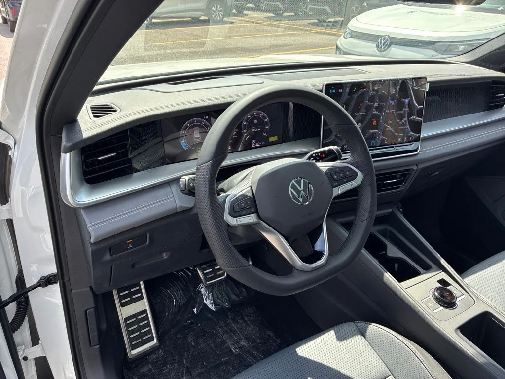2026 Volkswagen Tiguan SE R-LINE BLACK - Photo 14