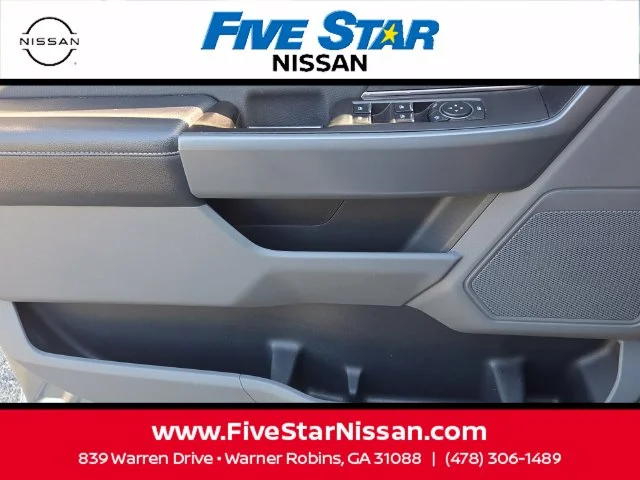 Used 2024 Silver Ford XLT image 31