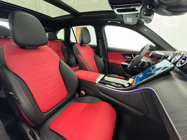 New 2027 White Mercedes-Benz GLC 300 image 40