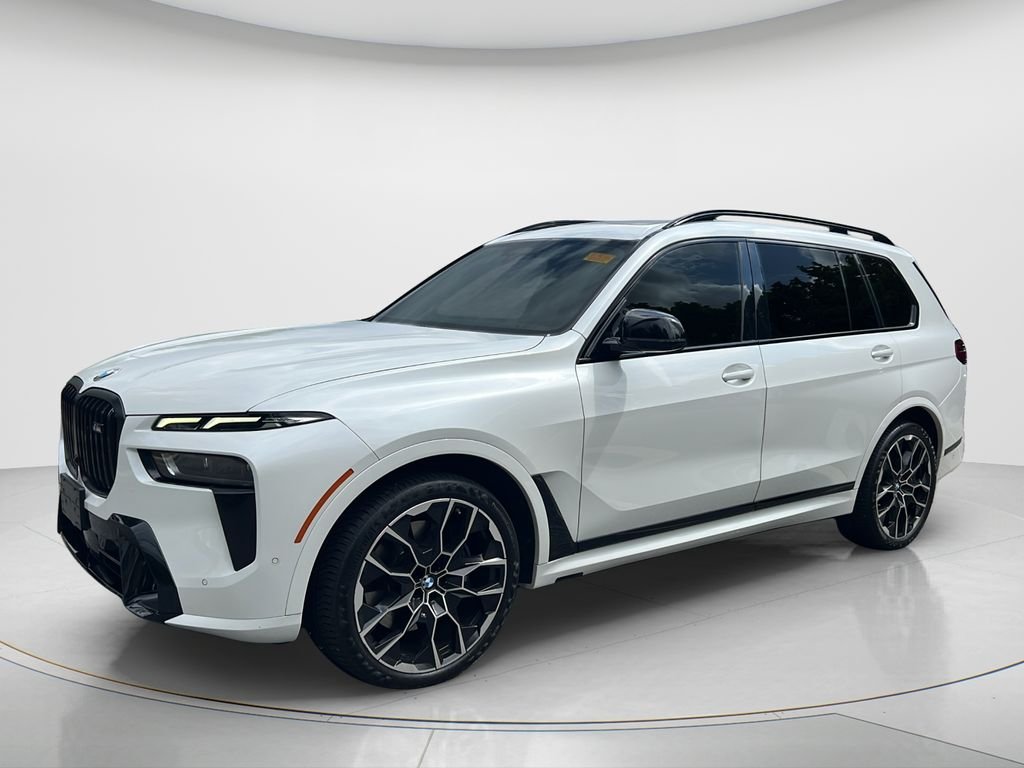 2023 BMW X7 M60i's photo