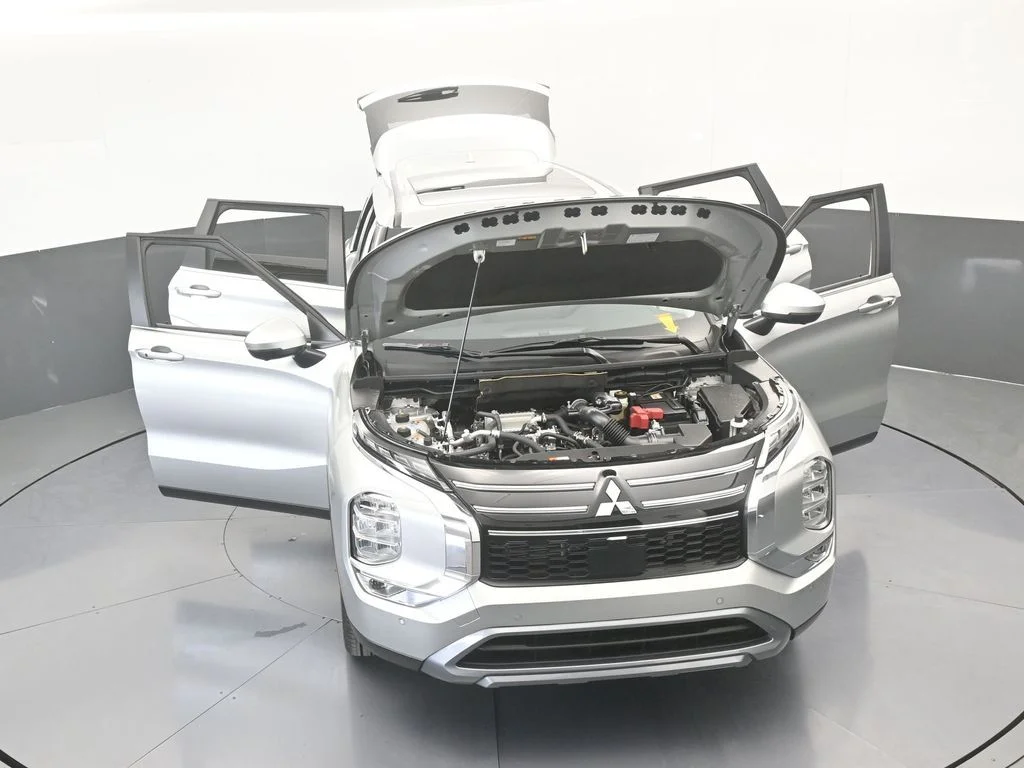 New 2026 Silver Alloy Mitsubishi SE image 72