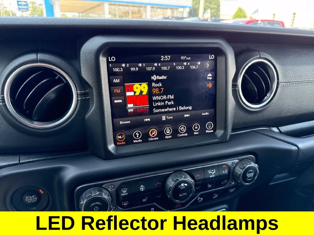 Used 2019 White Jeep Unlimited Sahara image 15