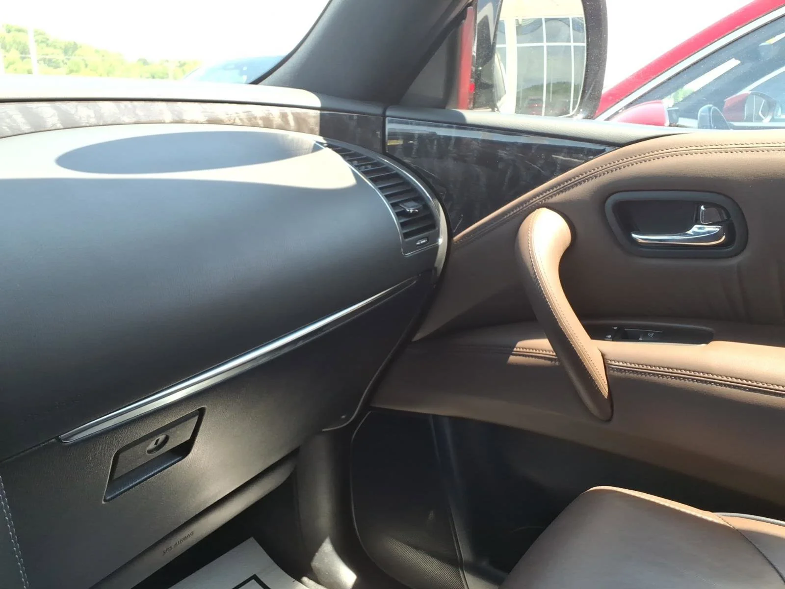Used 2023 Aspen White Tricoat Nissan Platinum image 32
