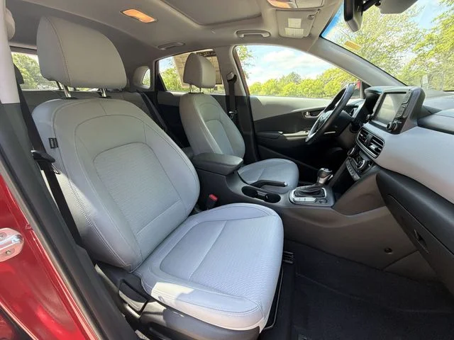 Used 2021 Red Hyundai Ultimate image 27