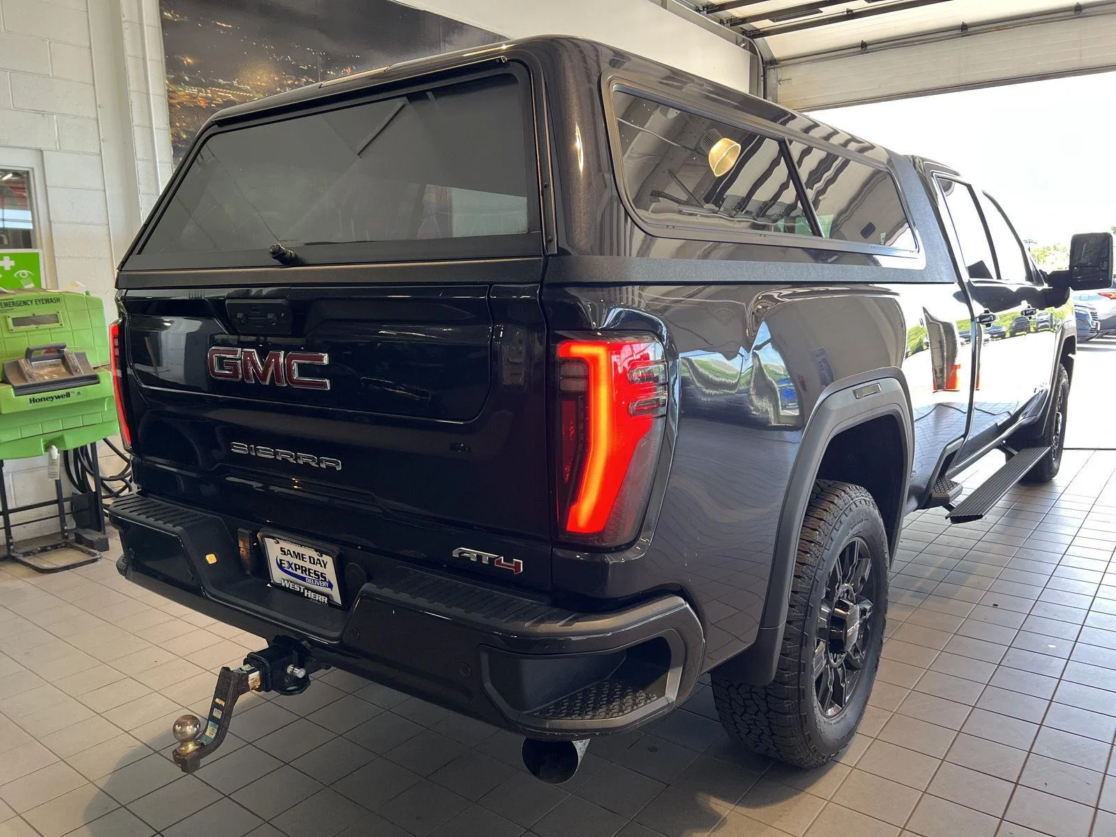 Used 2024 Titanium Rush Metallic GMC AT4 image 8