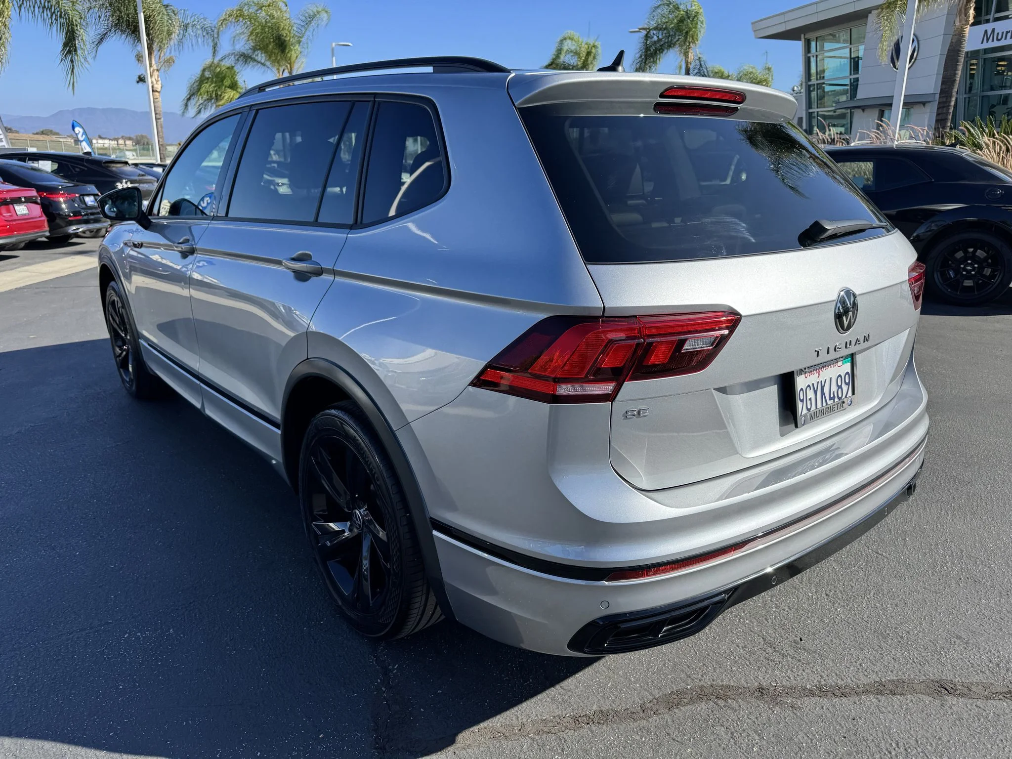Used 2023 Pyrite Silver Metallic Volkswagen SE R-Line Black image 6