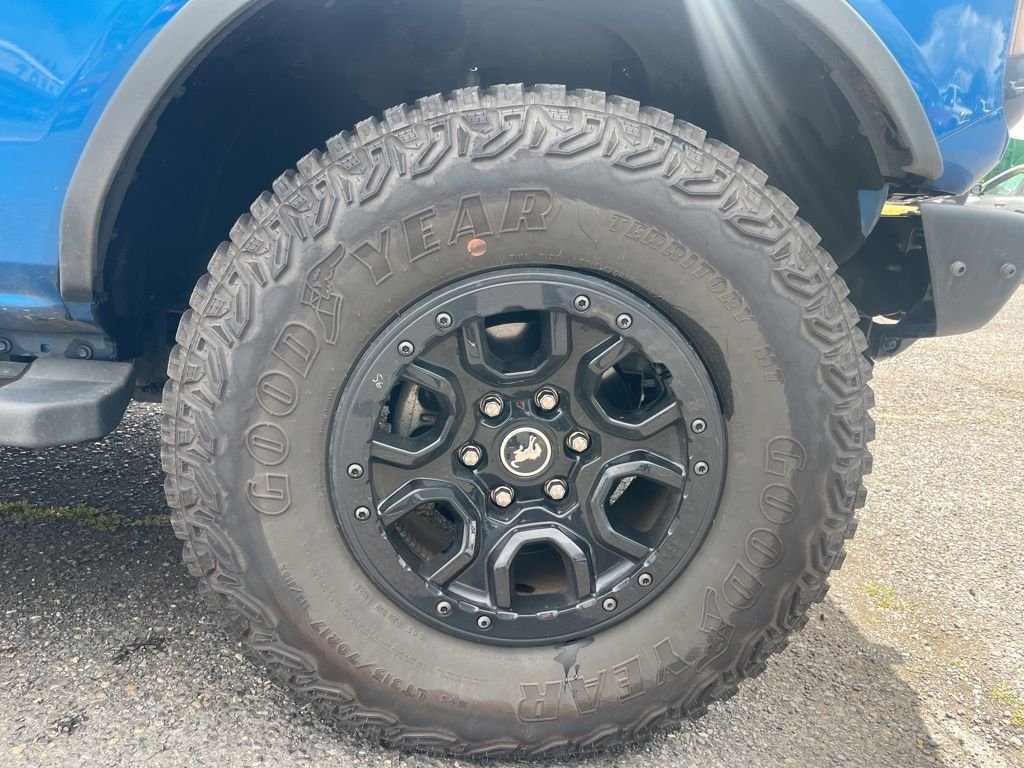 Used 2023 Velocity Blue Metallic Ford Wildtrak image 19