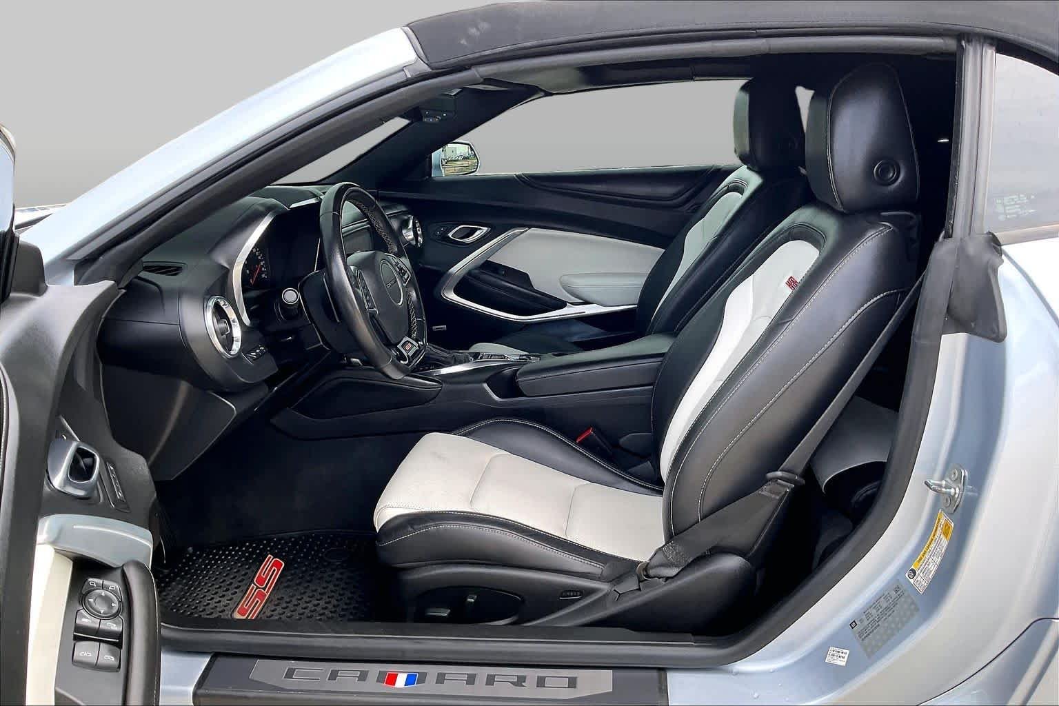 Used 2018 Arctic Blue Metallic Chevrolet 2SS image 7