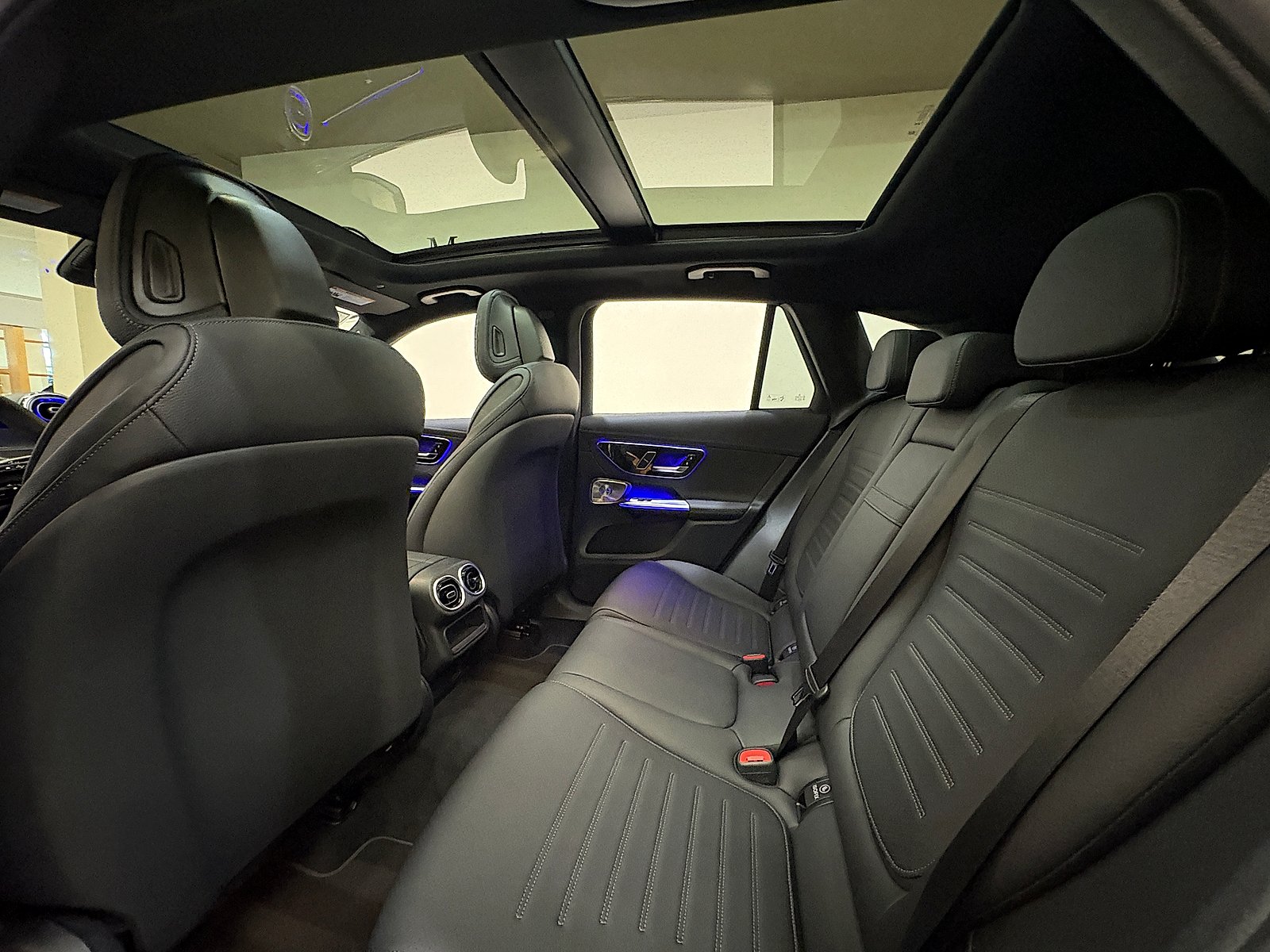 New 2027 MANUFAKTUR exclusive graphite grey magno Mercedes-Benz GLC 300 image 20