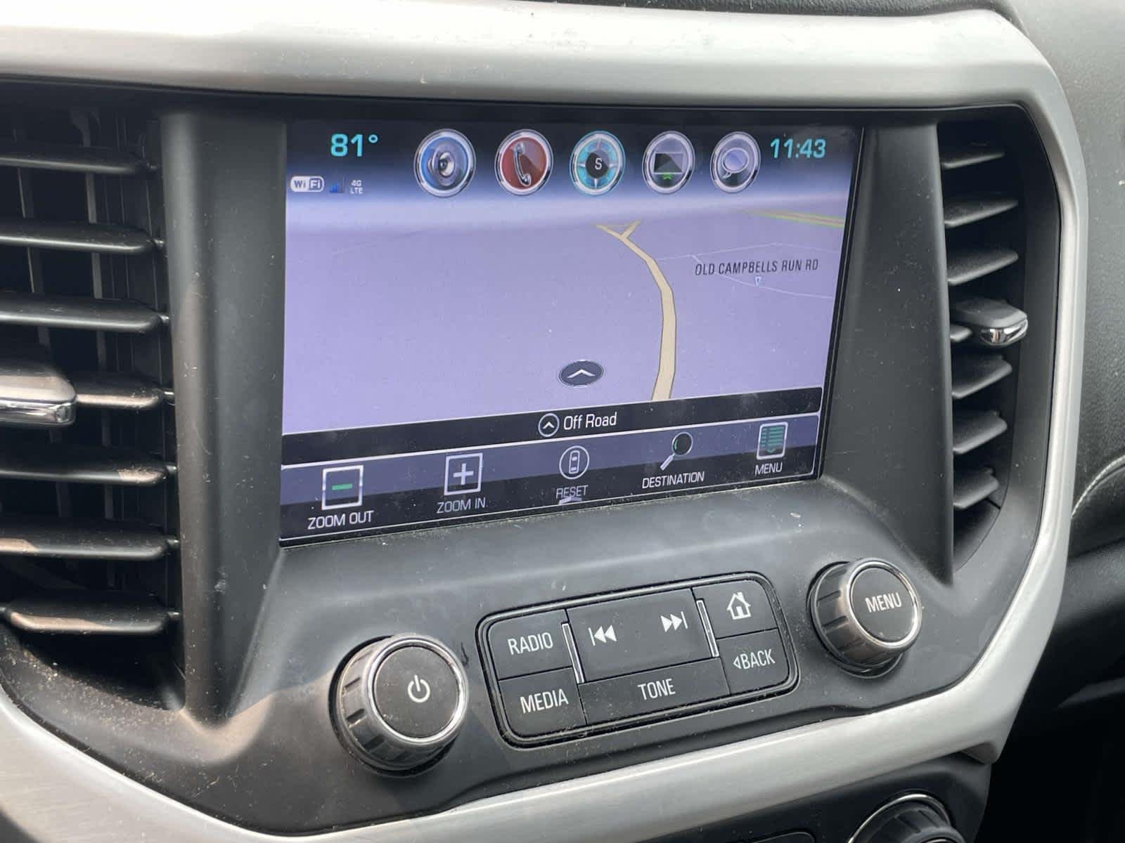 Used 2019 SMOKEY QUARTZ METALLIC GMC SLT image 26