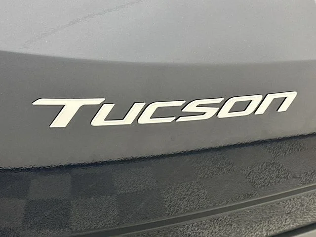 New 2026 Hyundai TUCSON HYBRID SEL