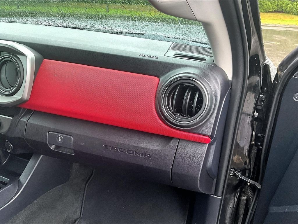 Used 2019 Black Toyota SR5 image 13