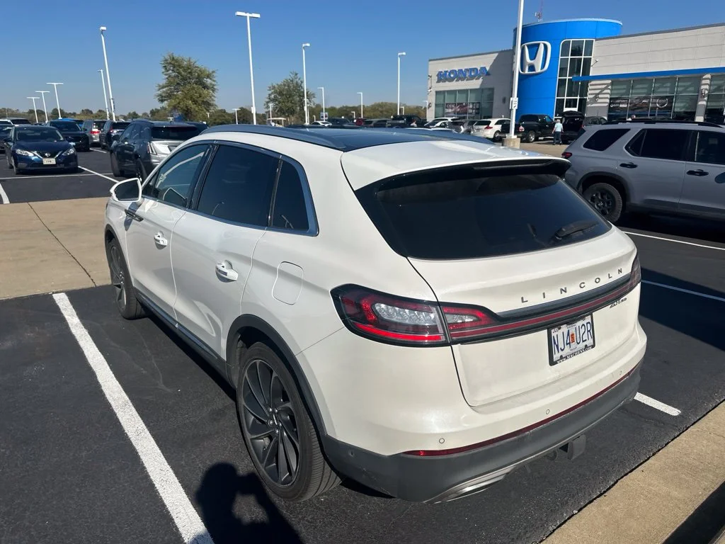 Used 2020 White Lincoln Reserve image 2