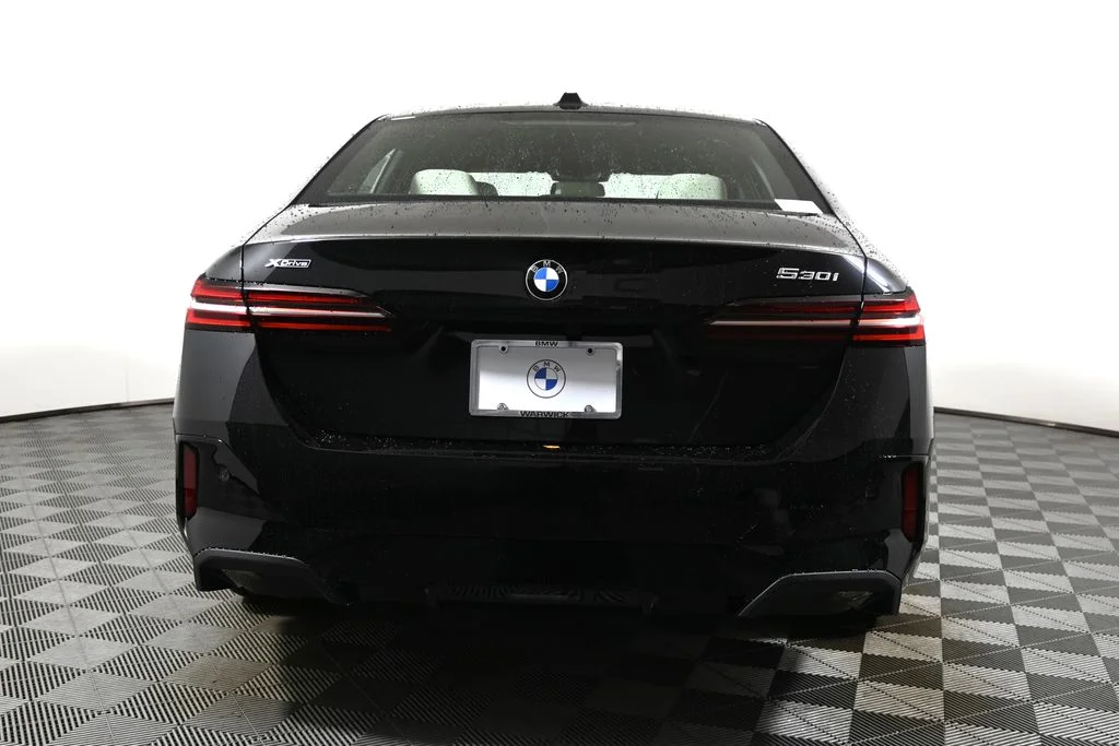 Used 2026 Black BMW 530i xDrive image 6
