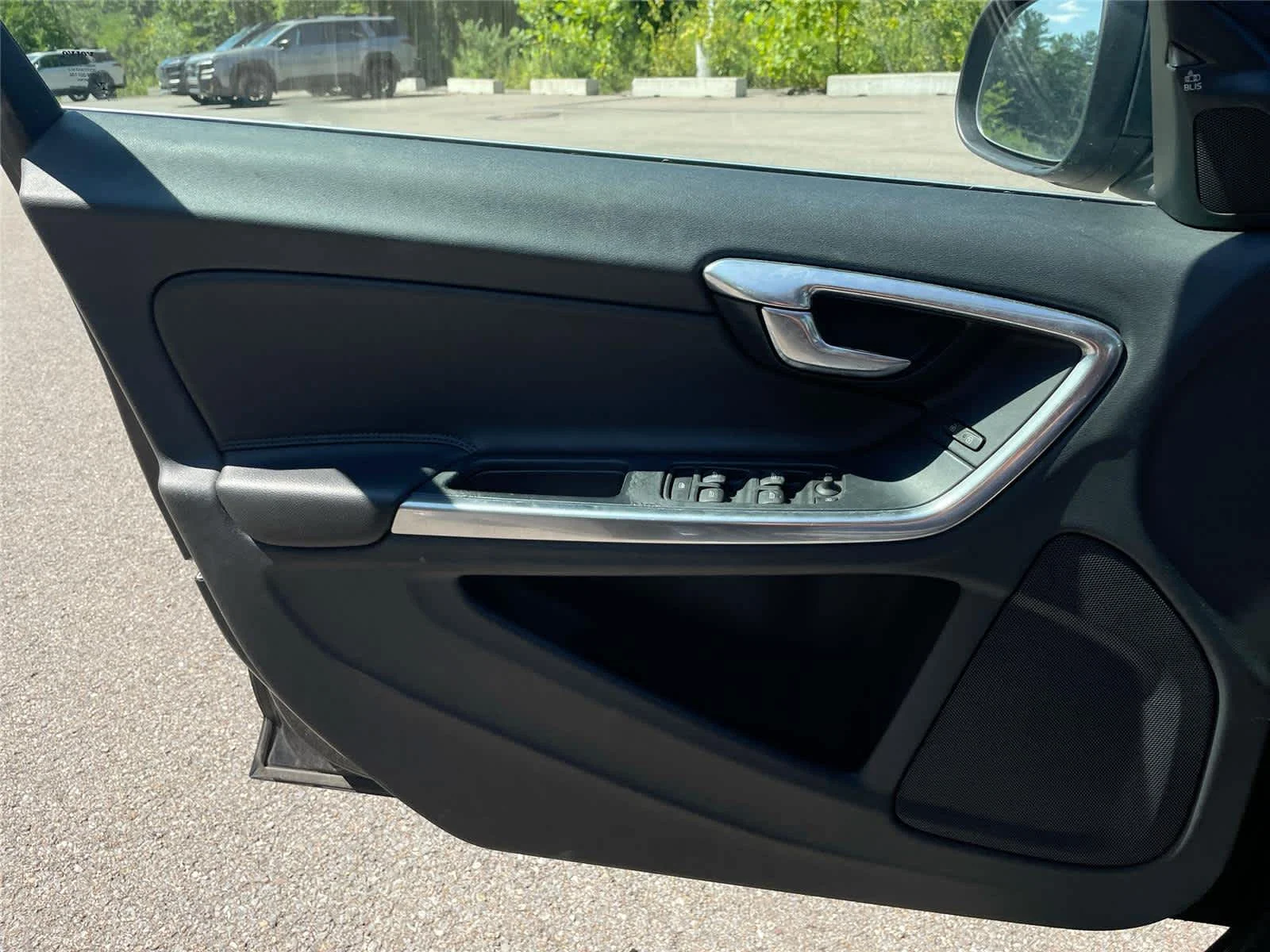 Used 2015 Gray Volvo T5 Premier image 18