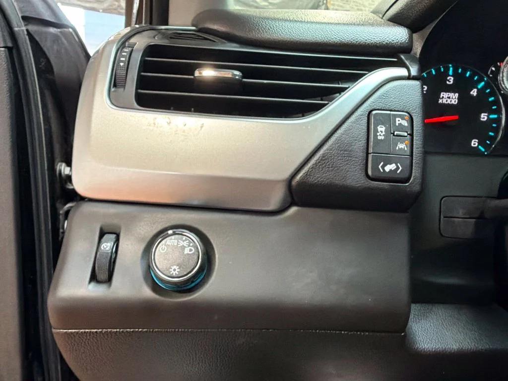 Used 2017 Black Chevrolet LT image 32